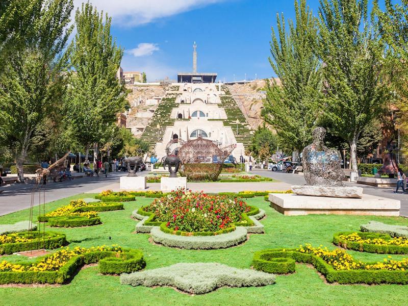 Capsule Hostel In The Old City Of Yerevan Exterior photo